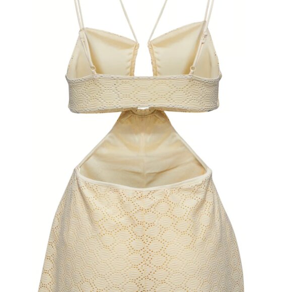 Knitted Lace Romper - Picture 2 of 4